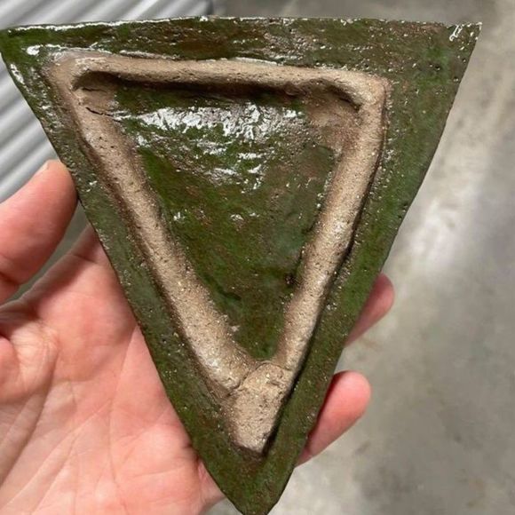 Vintage Ceramic Handmade Pottery Storage Box - Picture 5 of 10